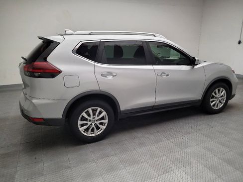 Used 2019 Nissan Rogue SV FWD image 10