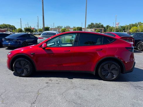 Used 2026 Tesla Model Y Long Range image 8