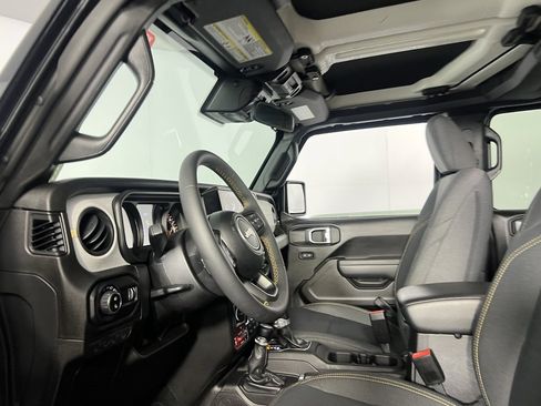 Certified 2024 Jeep Gladiator Sport image 22