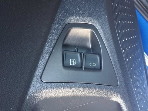 Used 2023 Volkswagen Jetta SE FWD image 6