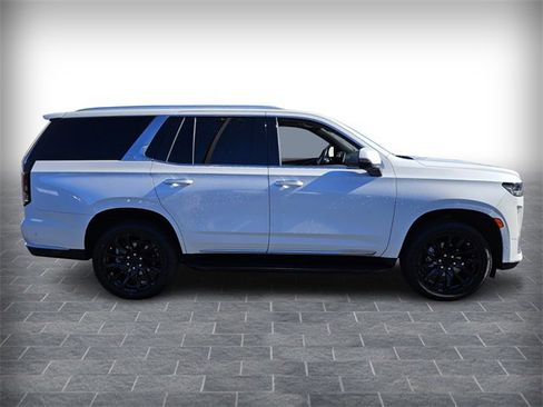 Used 2021 Cadillac Escalade Premium Luxury w/ LPO, Radiant Package image 4