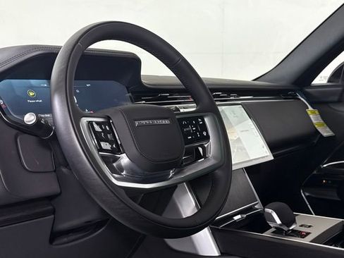 Certified 2026 Land Rover Range Rover SE image 40