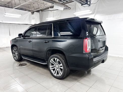 Used 2018 GMC Yukon SLT image 2
