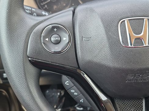 Used 2019 Honda HR-V LX image 15