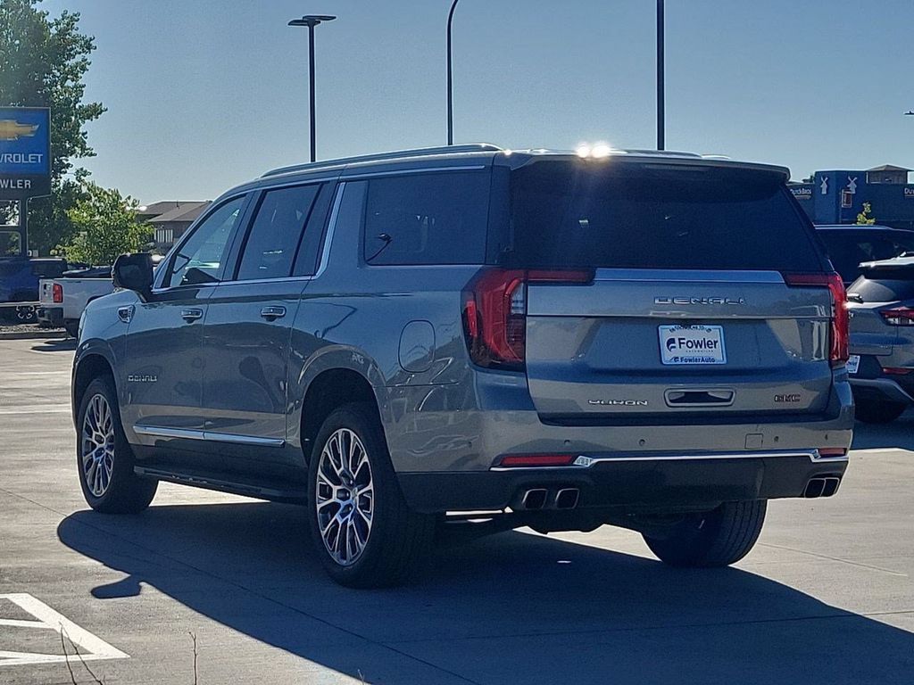 Used 2025 GMC Yukon XL Denali AWD/4WD image 6