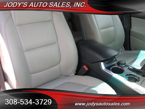 Used 2013 Ford Explorer XLT AWD/4WD image 21