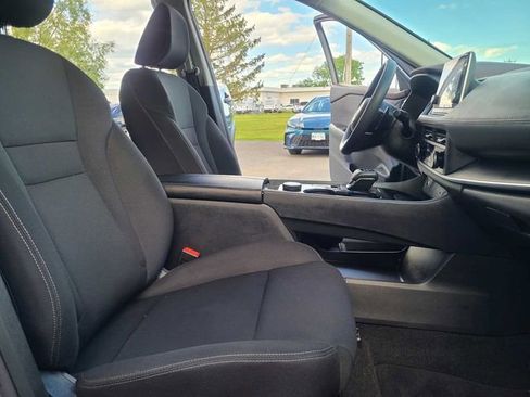 Used 2023 Nissan Rogue S AWD/4WD image 19
