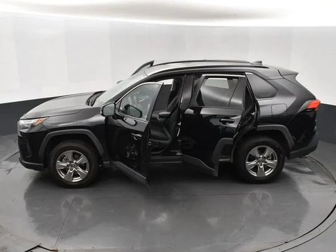 Used 2024 Toyota RAV4 XLE FWD image 7