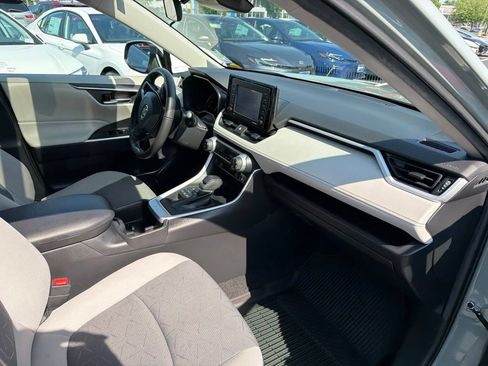 Used 2022 Toyota RAV4 XLE w/ Convenience Package AWD/4WD image 11
