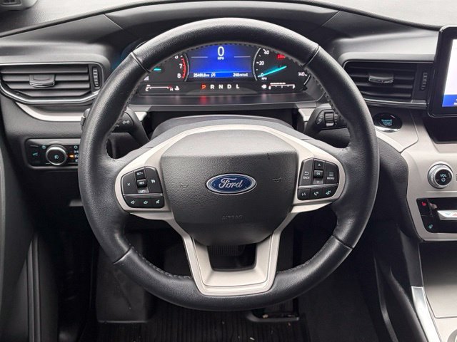 Used 2023 Ford Explorer XLT w/ Equipment Group 202A AWD/4WD image 38