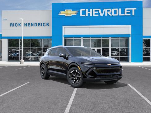 New 2026 Chevrolet Equinox EV LT AWD/4WD image 2