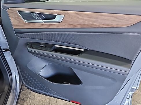 New 2026 Volkswagen Atlas SE image 11