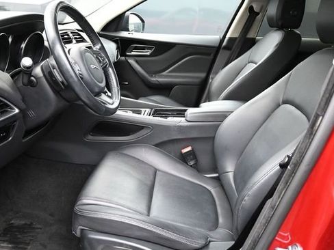 Used 2019 Jaguar F-PACE Premium AWD/4WD image 12