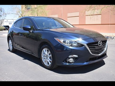Used 2016 MAZDA MAZDA3 i Touring FWD image 2