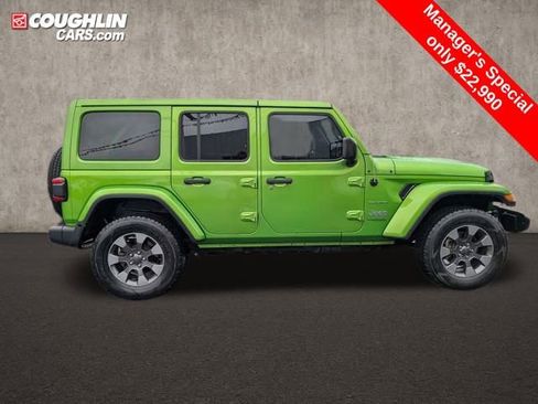 Used 2018 Jeep Wrangler Unlimited Sahara w/ Dual Top Group image 8