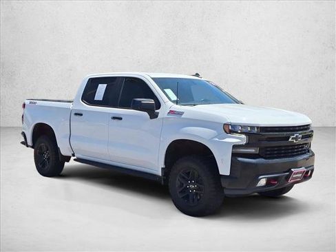 Used 2022 Chevrolet Silverado 1500 LT Trail Boss w/ Convenience Package II AWD/4WD image 3