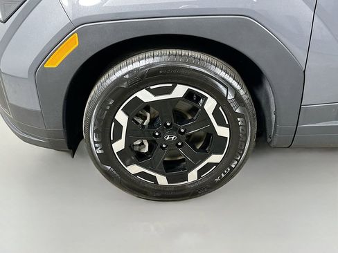 Used 2025 Hyundai Santa Fe SEL FWD image 8