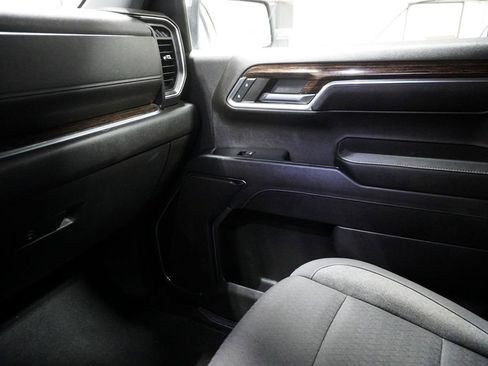 Used 2024 GMC Sierra 1500 SLE image 26