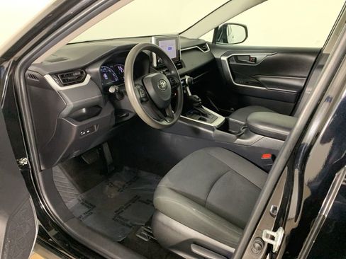 Used 2024 Toyota RAV4 LE image 27