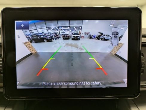 Used 2022 Ford Explorer XLT w/ Class IV Trailer Tow Package image 13