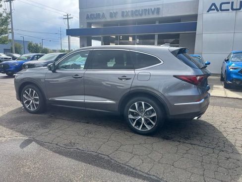 Certified 2022 Acura MDX SH-AWD w/ Technology Package image 4