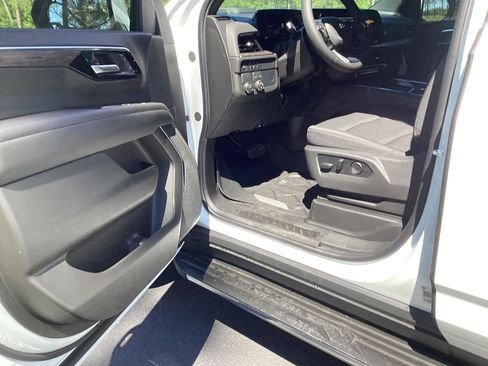 New 2026 Chevrolet Tahoe LS RWD image 10
