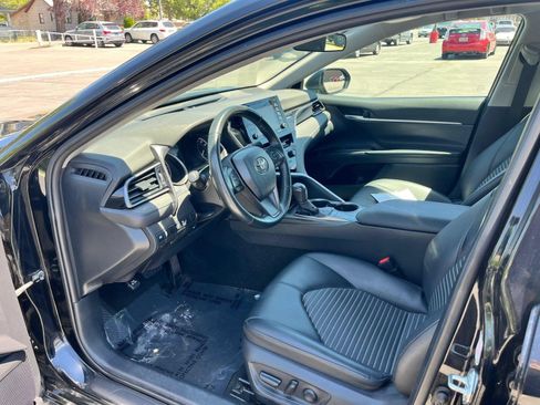 Used 2024 Toyota Camry SE FWD image 11