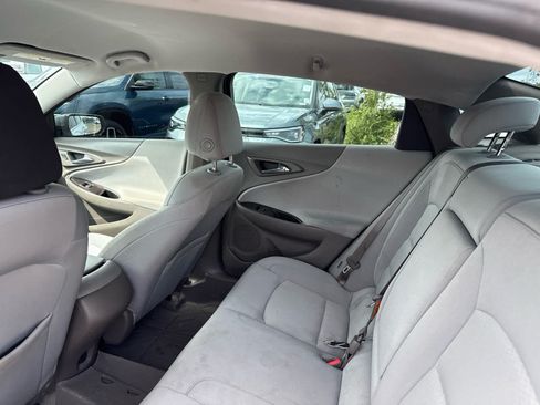 Used 2018 Chevrolet Malibu LS w/ LPO, Convenience Package 1 FWD image 6