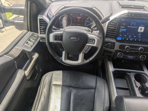 Used 2022 Ford F250 Lariat w/ Lariat Ultimate Package AWD/4WD image 16