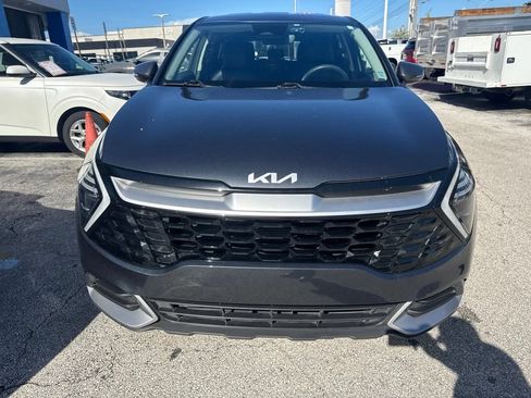 Used 2024 Kia Sportage EX FWD image 2