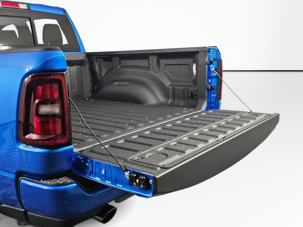 New 2026 RAM 1500 Laramie w/ Night Edition AWD/4WD image 17