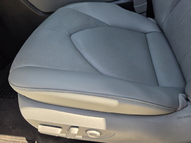 Certified 2026 Toyota Highlander Limited AWD/4WD image 21