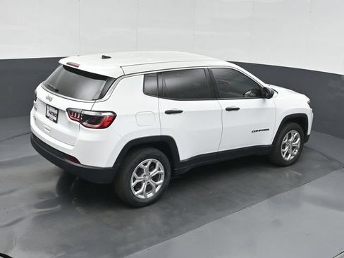 Used 2025 Jeep Compass Sport AWD/4WD image 32