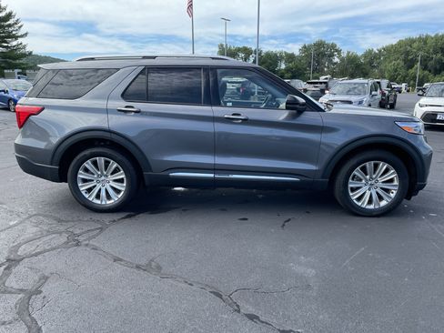 Used 2022 Ford Explorer Limited w/ Hybrid Equipment Group 310A image 6