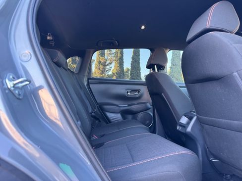 Used 2025 Honda HR-V Sport image 18