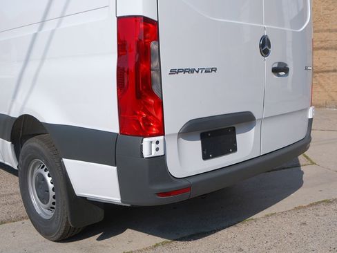 Used 2025 Mercedes-Benz Sprinter 2500 image 29