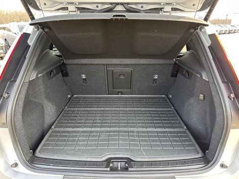 Certified 2023 Volvo XC40 B5 Plus w/ Climate Package image 34