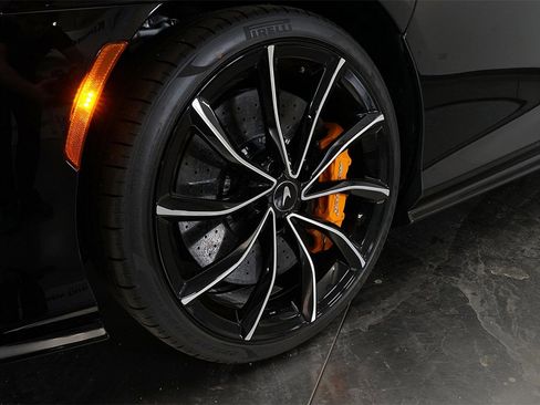 New 2025 McLaren GTS image 12