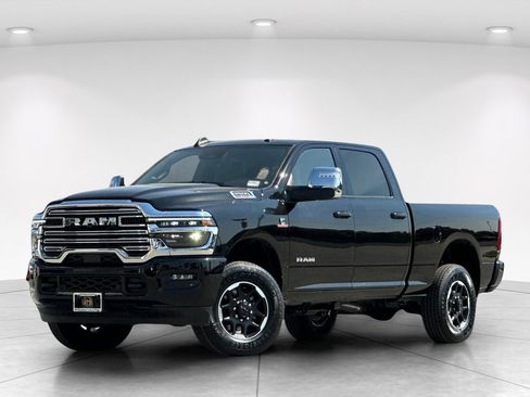 New 2026 RAM 2500 Laramie AWD/4WD image 2