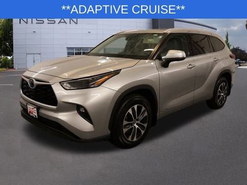 Used 2022 Toyota Highlander XLE image 5