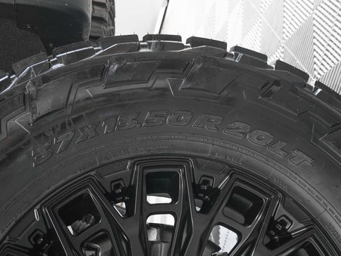Used 2026 GMC Sierra 2500 AT4X w/ LPO, Black Badging Package AWD/4WD image 37