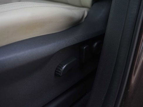 Used 2019 Subaru Ascent Limited image 12