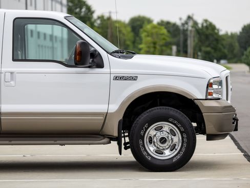 Used 2005 Ford Excursion Eddie Bauer AWD/4WD image 15