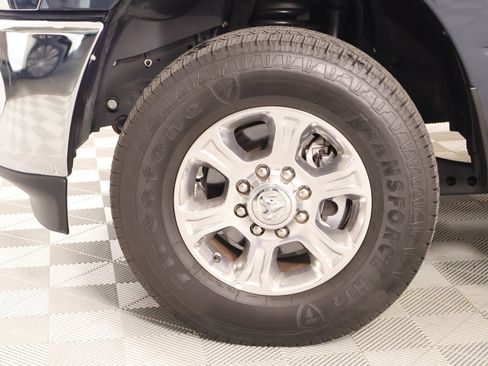 Used 2025 RAM 2500 Big Horn AWD/4WD image 17