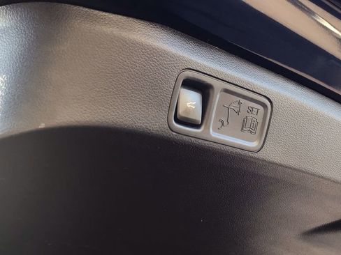 Used 2024 Lincoln Navigator Reserve image 11