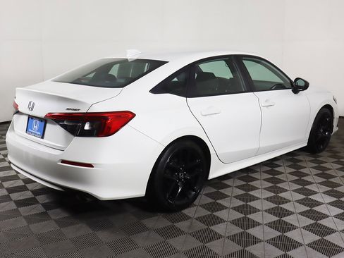 Used 2023 Honda Civic Sport image 7