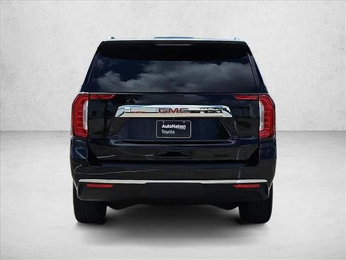 Used 2024 GMC Yukon SLT w/ SLT Luxury Package AWD/4WD image 6
