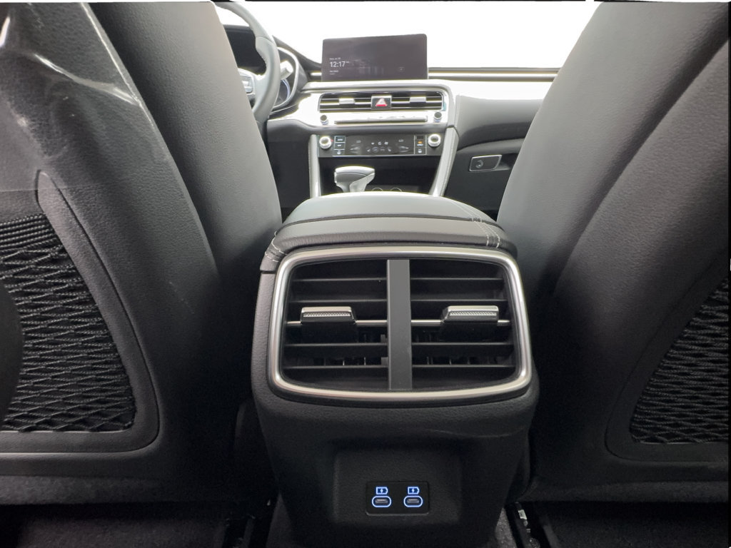Used 2026 Genesis G70 2.5T RWD image 40