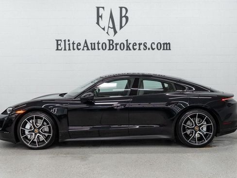 Used 2022 Porsche Taycan RWD image 2