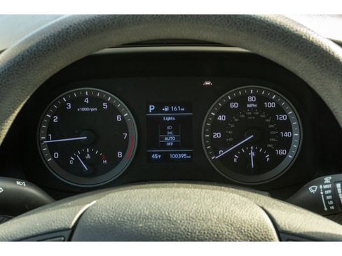 Used 2019 Hyundai Tucson SE image 19